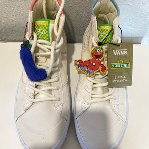 Vans Sesame Street the Lizzie Elmo embroidered character shoes